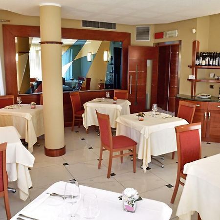 Albergo Ristorante San Marco Carmagnola Exterior foto