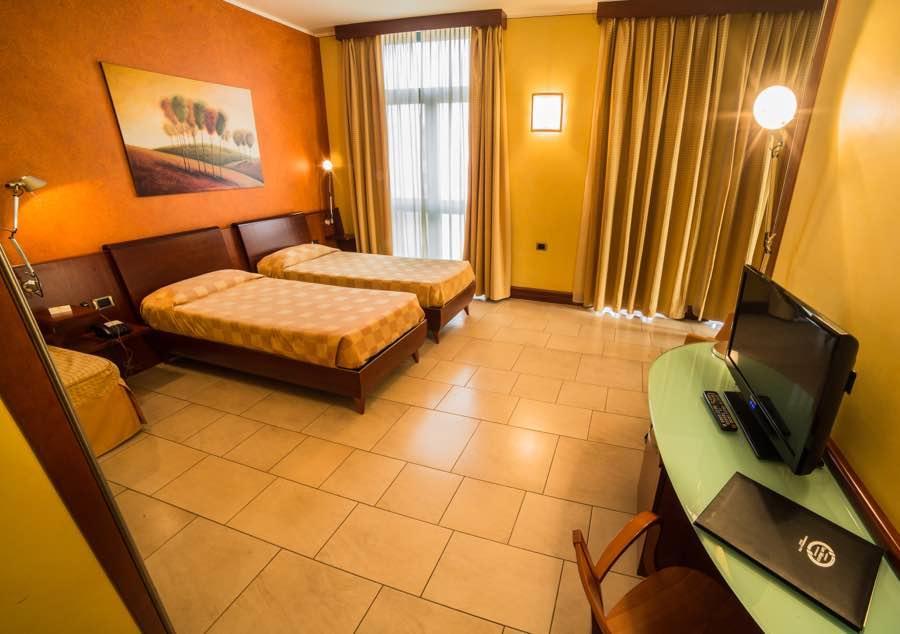 Albergo Ristorante San Marco Carmagnola Exterior foto