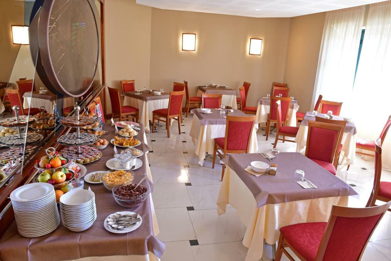 Albergo Ristorante San Marco Carmagnola Exterior foto